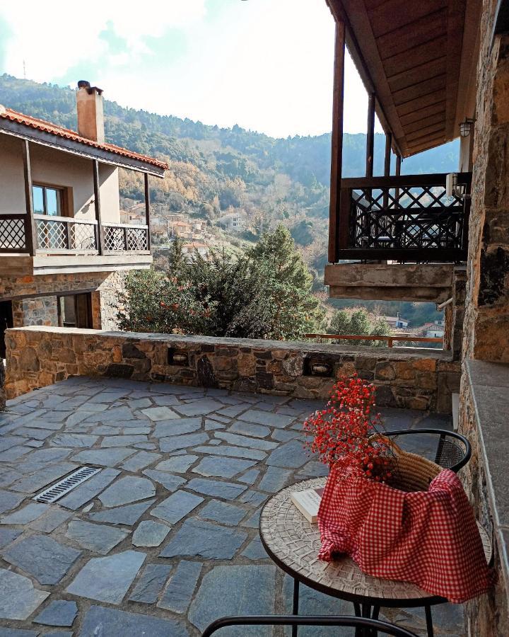 Guesthouse Vasiliki ステニ・ディルフィオス エクステリア 写真