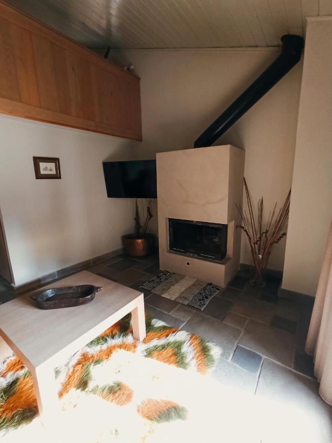 Guesthouse Vasiliki ステニ・ディルフィオス エクステリア 写真