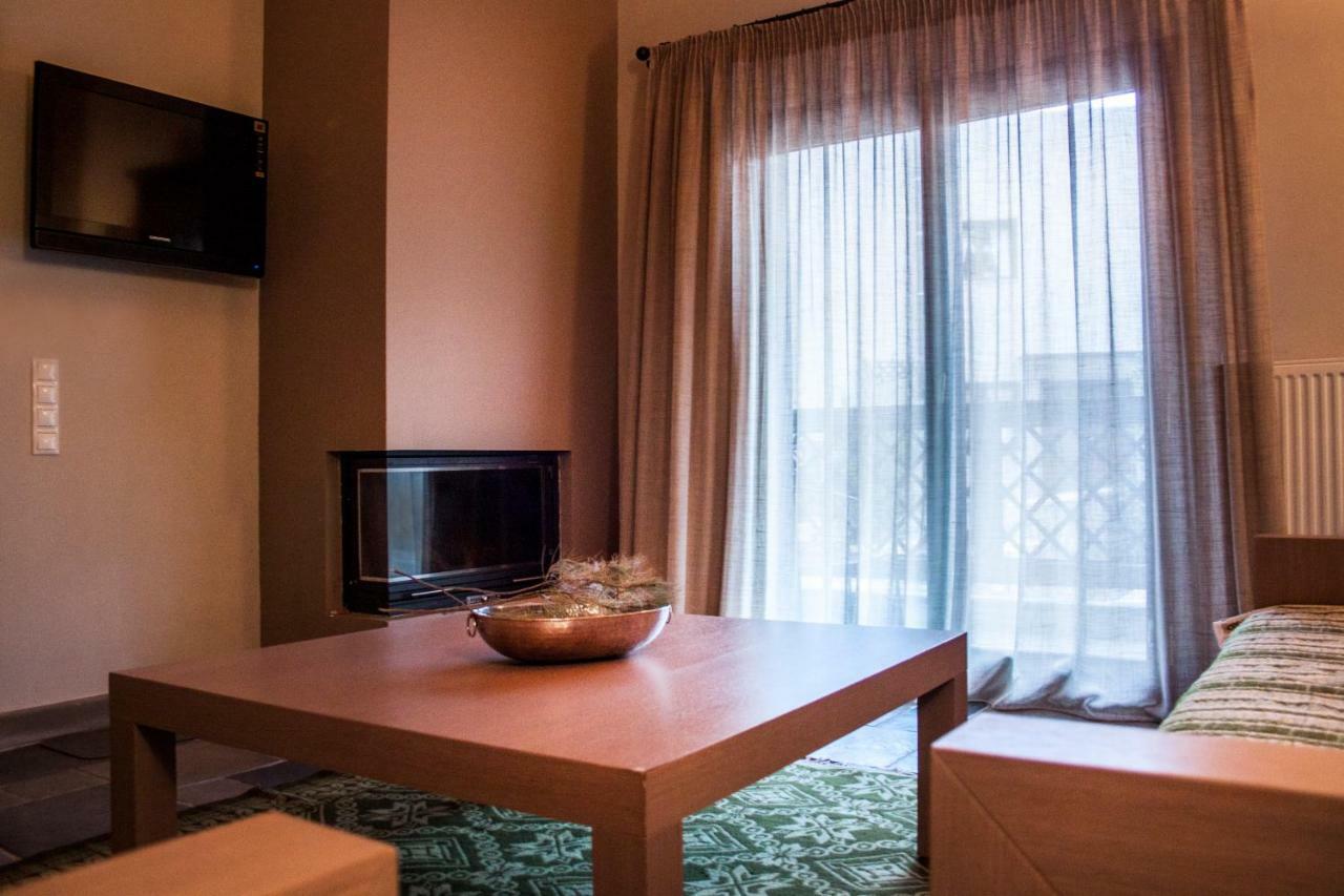 Guesthouse Vasiliki ステニ・ディルフィオス エクステリア 写真